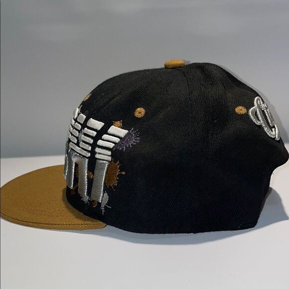 Chicago bulls Black and Gold Graphic Snapback Hat - Picture 4 of 7